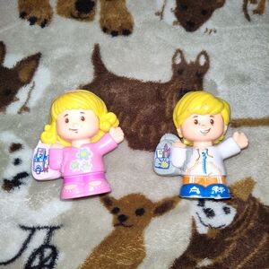 Fisher-Price Little People Kids with Backpacks – Figure Lot of 2